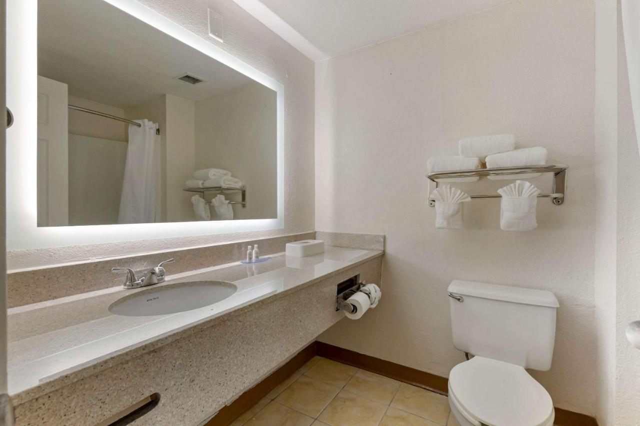 Suburban Extended Stay Hotel Ρόλι Εξωτερικό φωτογραφία